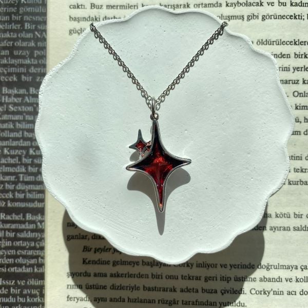 Gothic Red Star Çelik Kolye