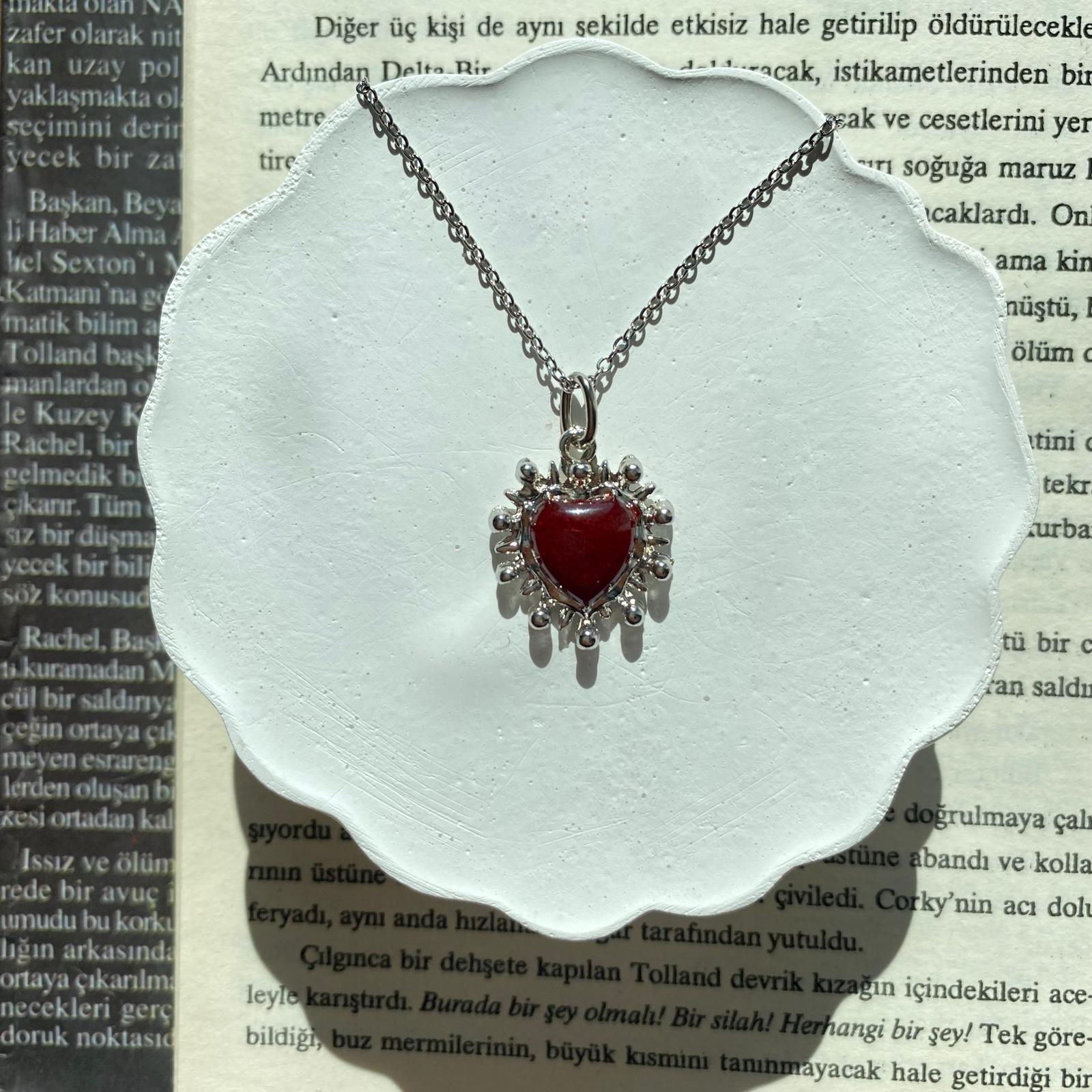 Red Priencess Heart Çelik Kolye
