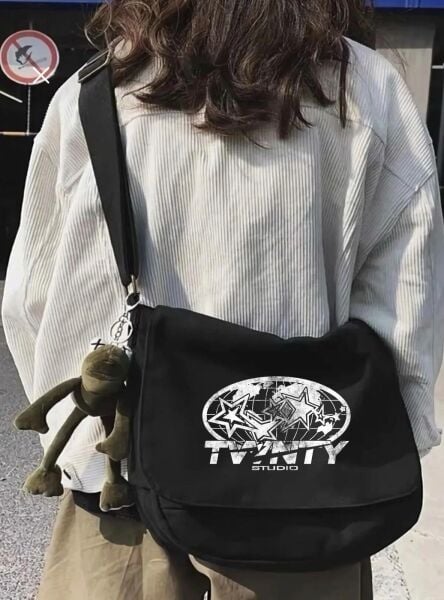 Siyah Twnty Studıo Baskılı Postacı Çanta