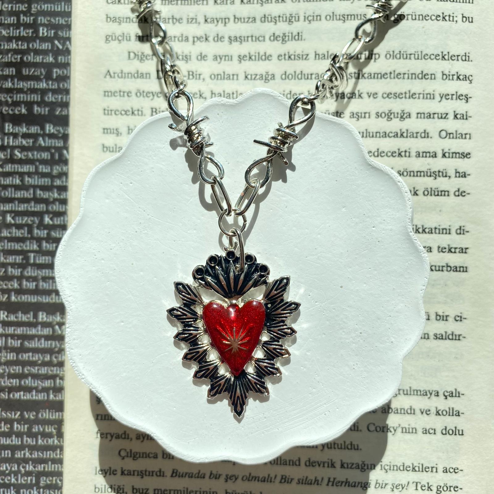 Gothic Heart Thorny Kolye