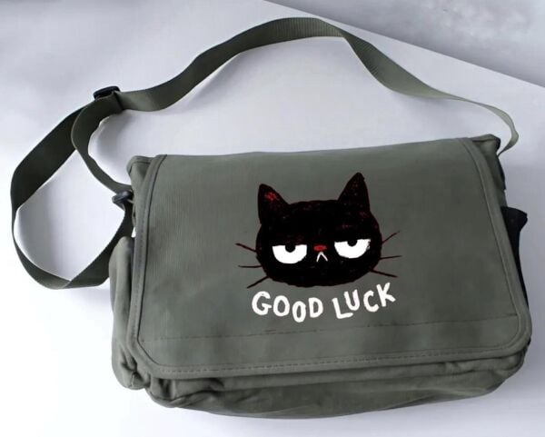 Haki Good Luck Baskılı Postacı Çanta