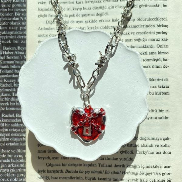 Gothic Heart Lock Kolye