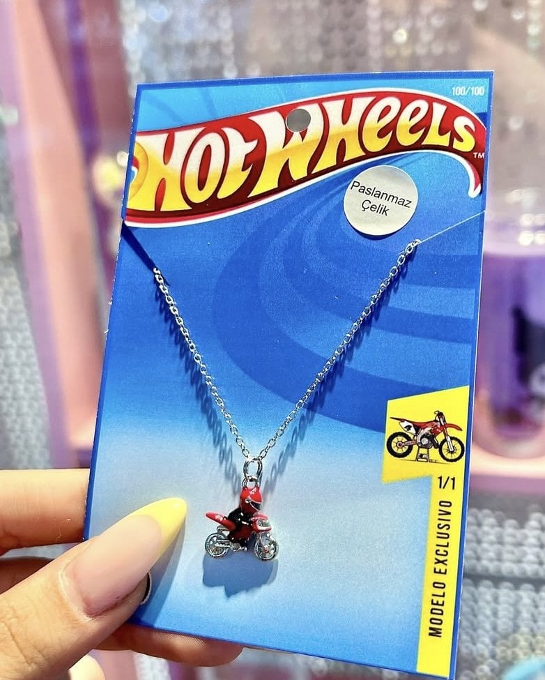 Mavi Hotweels Kartlıklı Motor Çelik Kolye