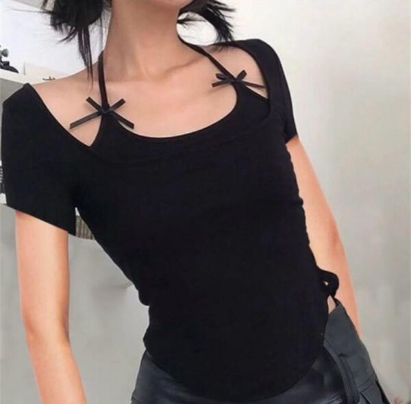 Siyah Kurdele Detay Boyundan Bağlamalı Crop