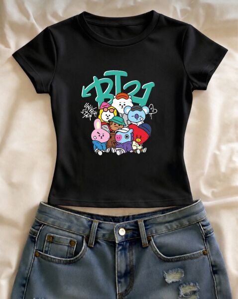Bt21 Baskılı Siyah Kemer Boy Y2K Kısa Kollu Crop