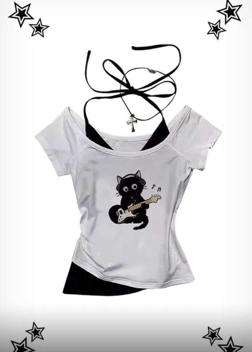 Beyaz Guitar Cat Madonna Yaka Y2K Ek Askılı Kısa Kollu Crop