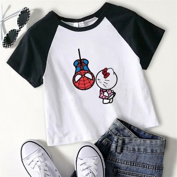 Spider-Man & Hello Kiitty Baskılı Reglan Kol Beyaz Crop