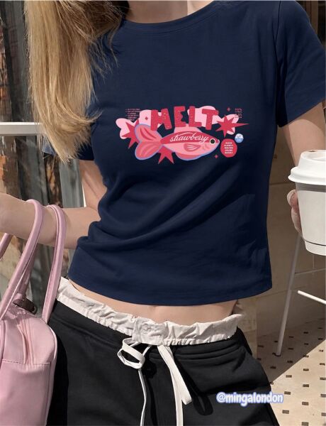Melt Balık Baskılı Lacivert Kemer Boy Y2K Kısa Kollu Crop