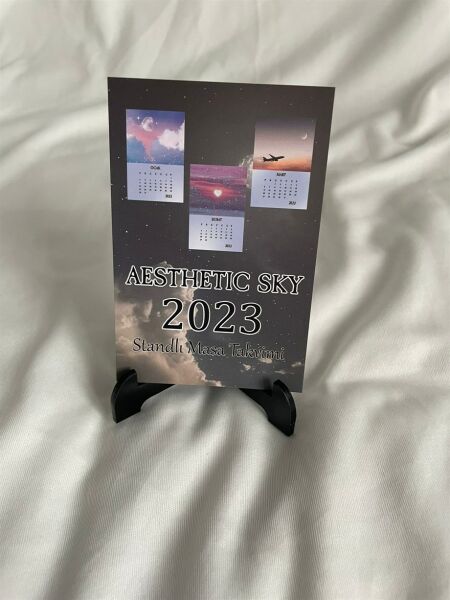 Aesthetic Sky 2023 Standlı Masa Takvimi