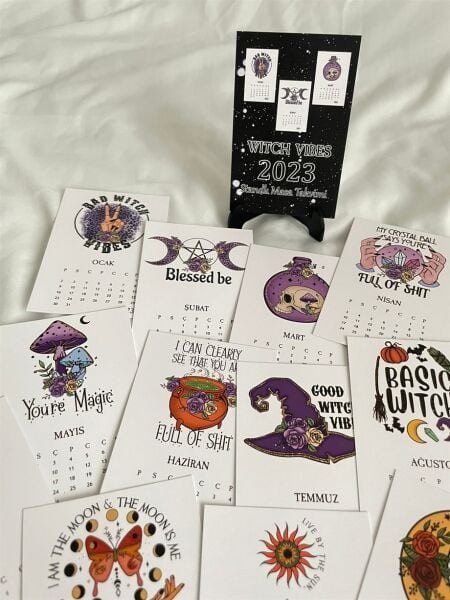 Witch Vibes 2023 Standlı Masa Takvimi