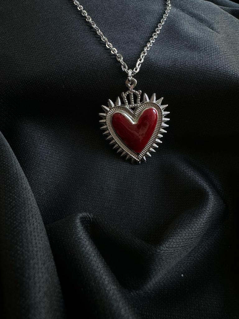 Red Crown Heart Kolye