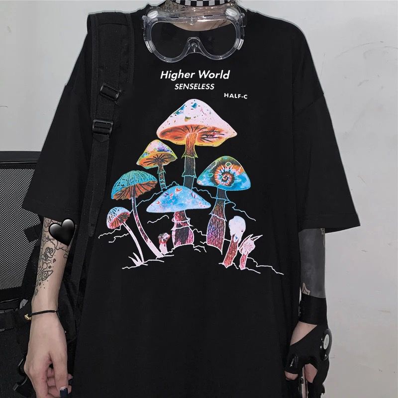 Higher World Mushrooms Siyah (unisex) T-Shirt