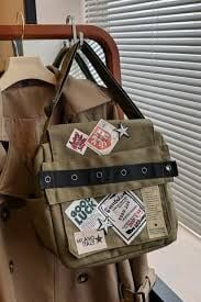 Bej Patch Baskılı Baskılı Postacı Çantası