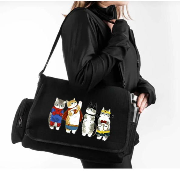 Siyah Superhero Cats Baskılı Postacı Çantası