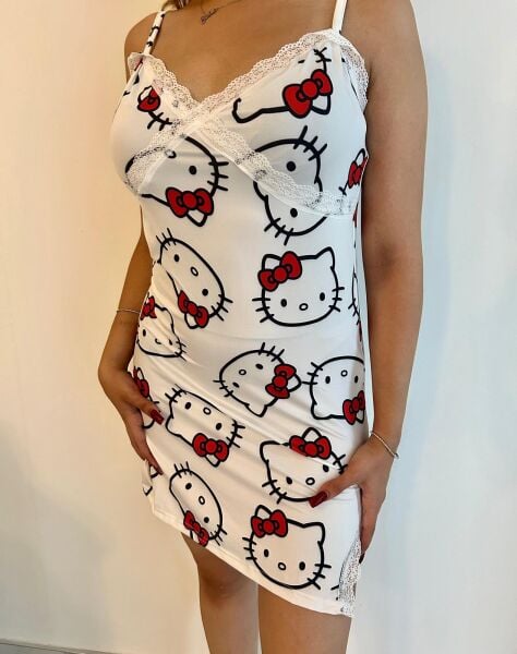 Beyaz Hello Kitty Saten Gecelik