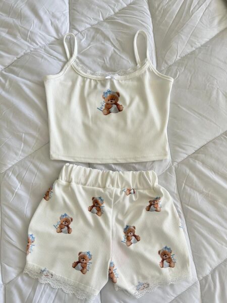 Beyaz Kurdeleli Ayıcık Desenli Dantelli Askılı Pijama Takımı