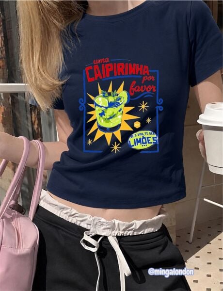 Uma Caıpırınha Por Favor Baskılı Lacivert Kemer Boy Y2K Kısa Kollu Crop