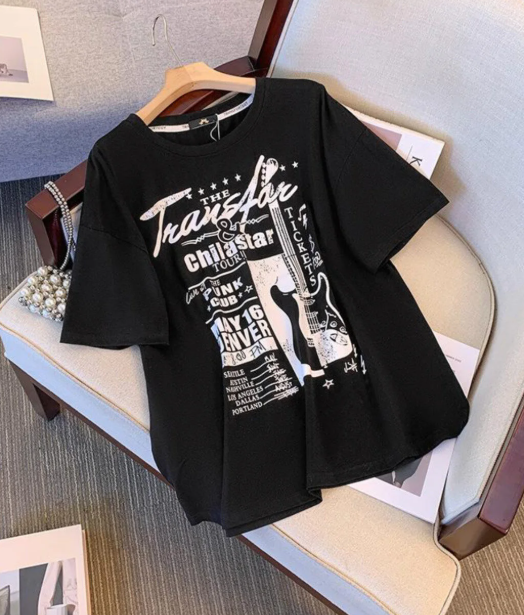 Chilastar Tour White Guitar Ön Baskılı Siyah Oversize Tshirt