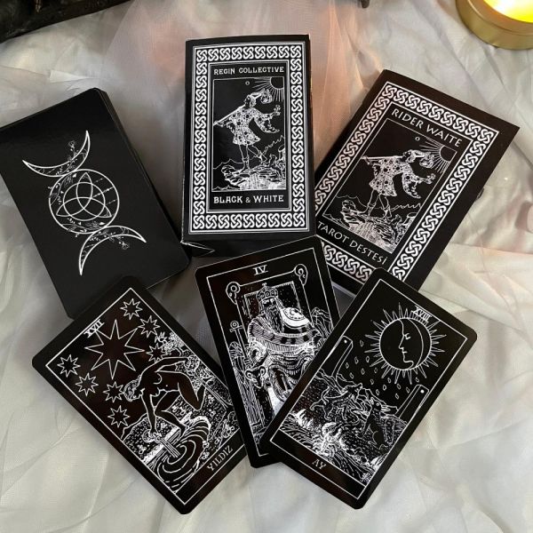 Black & White Tarot Destesi
