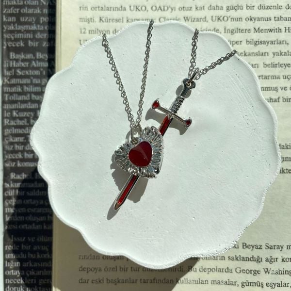 Kırmızı Pamuk Prenses ve Avcı Çift Kolye