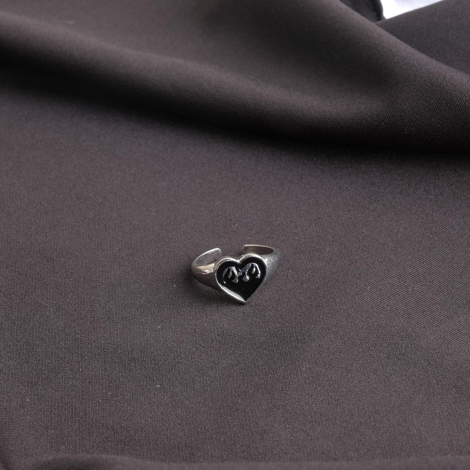 Gothic Black Heart Yüzük