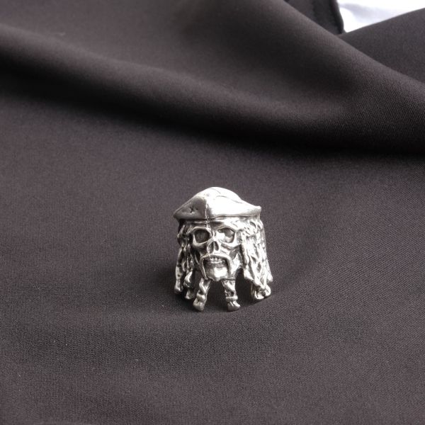 Gothic Pirates Skull Yüzük