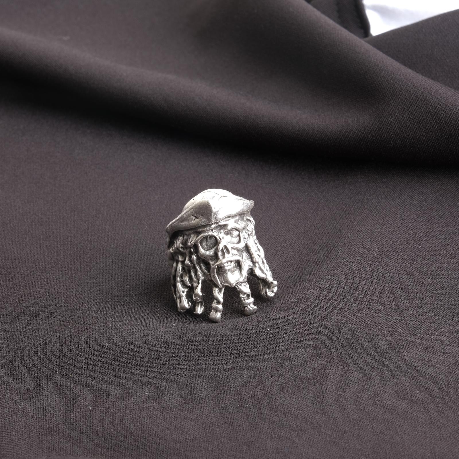 Gothic Pirates Skull Yüzük