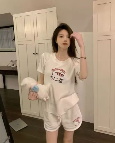 Beyaz Hello Kitty Pijama Takımı
