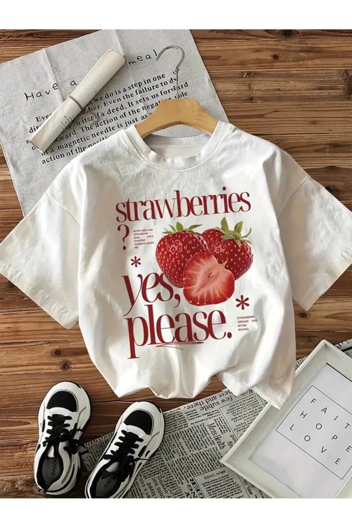 Strawberry Baskılı Unisex Oversize T-Shirt