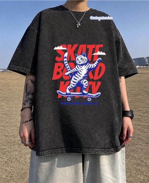 Yıkamalı Kumaş Skate Board Kıtty Baskılı Oversize T-Shirt