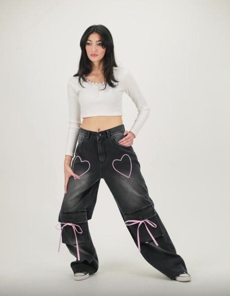 Siyah Taşlanmış Holly Heart Jean