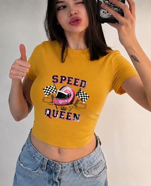 Speed Queen Baskılı Kemer Boy Y2K Kısa Kollu Crop