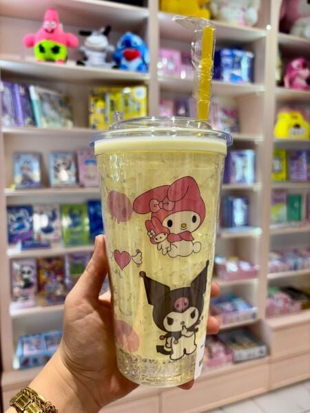 Yellow Sanrio Pipetli Işıklı Bardak