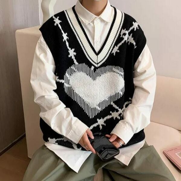 Harajuku V Yaka Zincir Kalp Detay Unisex Süveter