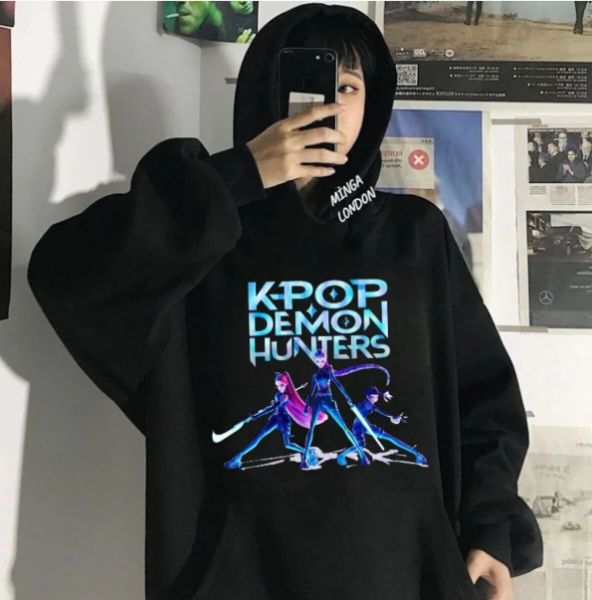 Unisex Kpop Demon Hunters Stil Mavi Baskılı Siyah Oversize Sweatshirt