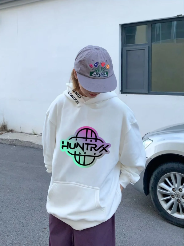 Unisex Stil Huntrx Logo Renkli Baskılı Beyaz Oversize Sweatshirt