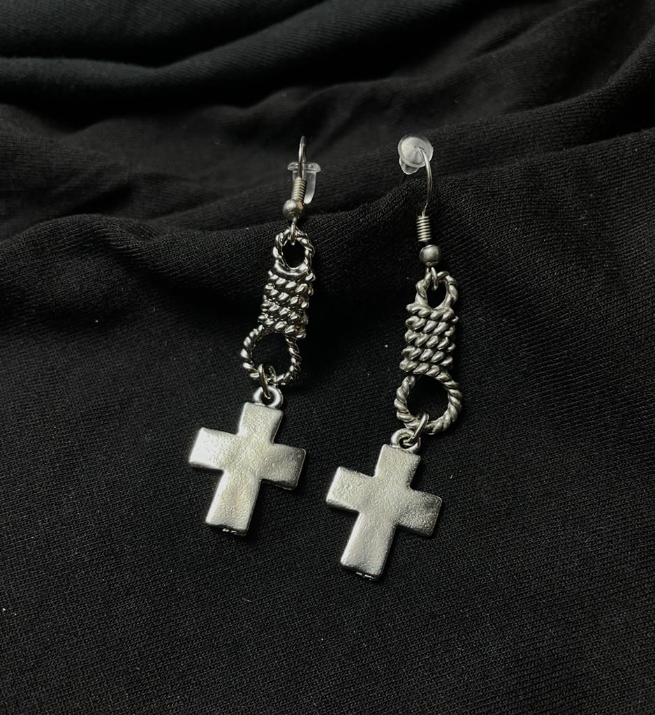 Gothic Rope Cross Küpe