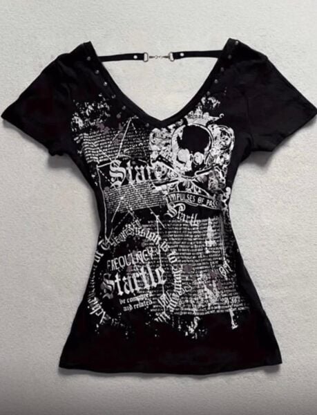 Siyah Startle Askılı Gotik Kısa Kollu Crop