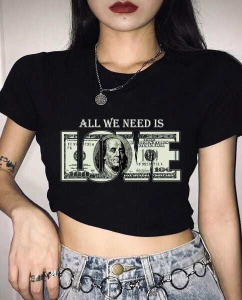 All We Need Is Love Baskılı Siyah Kemer Boy Y2K Kısa Kollu Crop