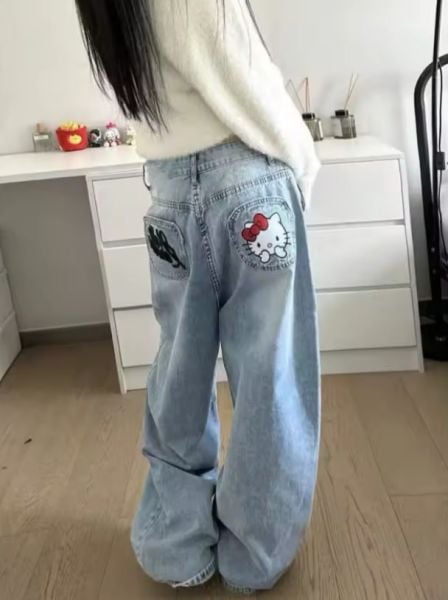 Hello Kitty Detaylı Yıkamalı Baggy Jean