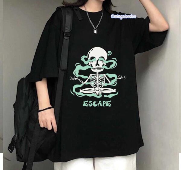 Escape Baskılı Siyah T-Shirt