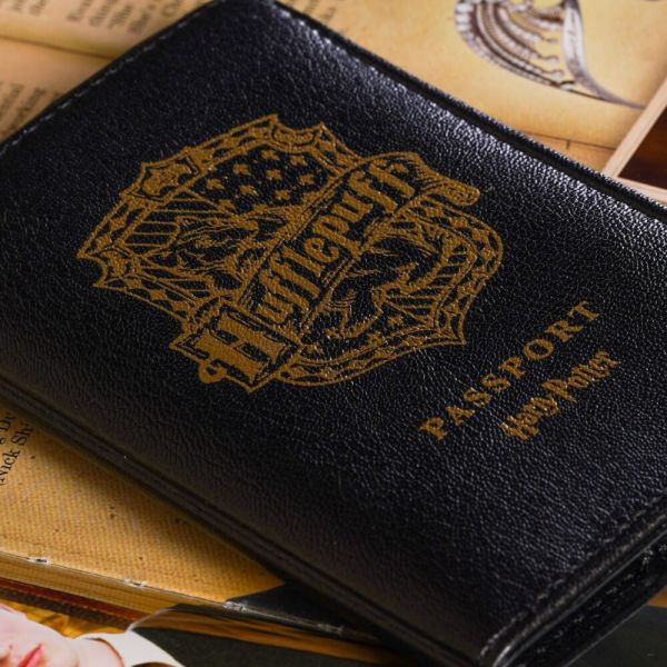 Hufflepuff Pasaport Kılıfı Lisanslı Suni Deri