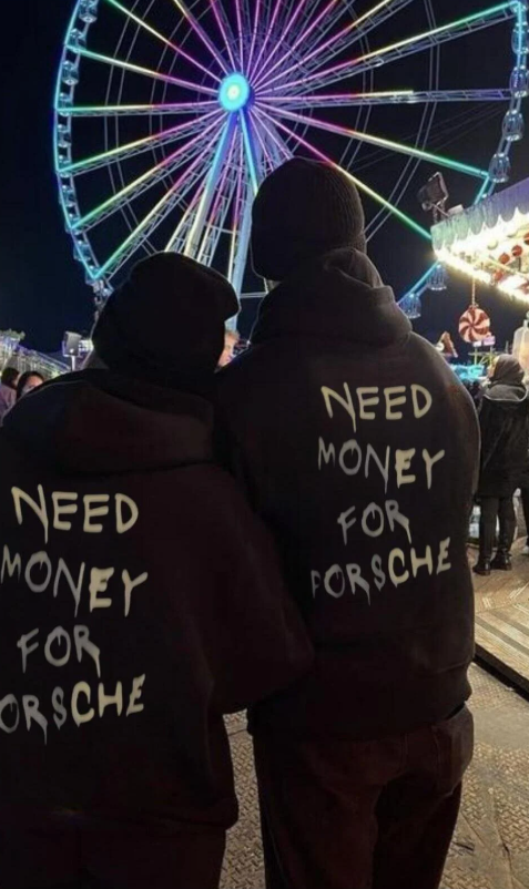 Need Money For Porsche Baskılı Siyah Kapşonlu Sweatshirt