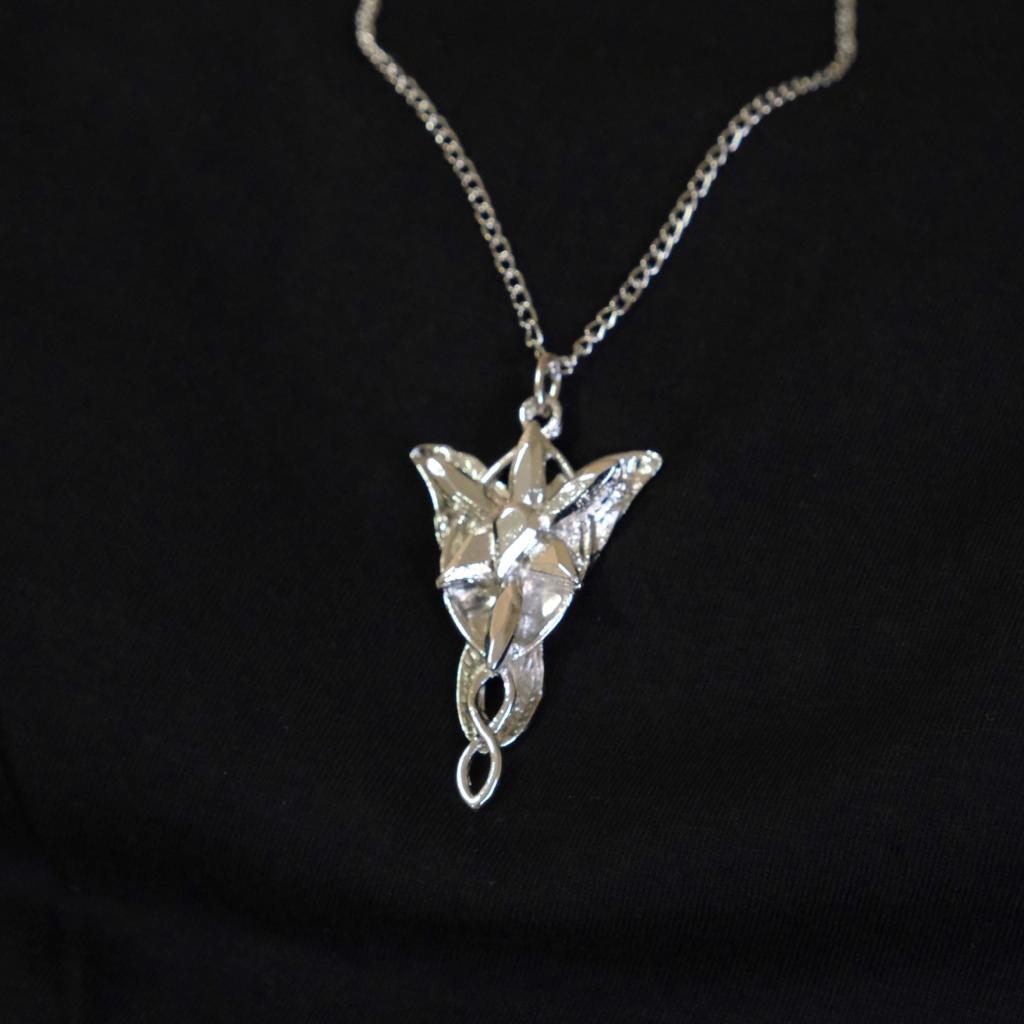 Flower Pattern Necklace