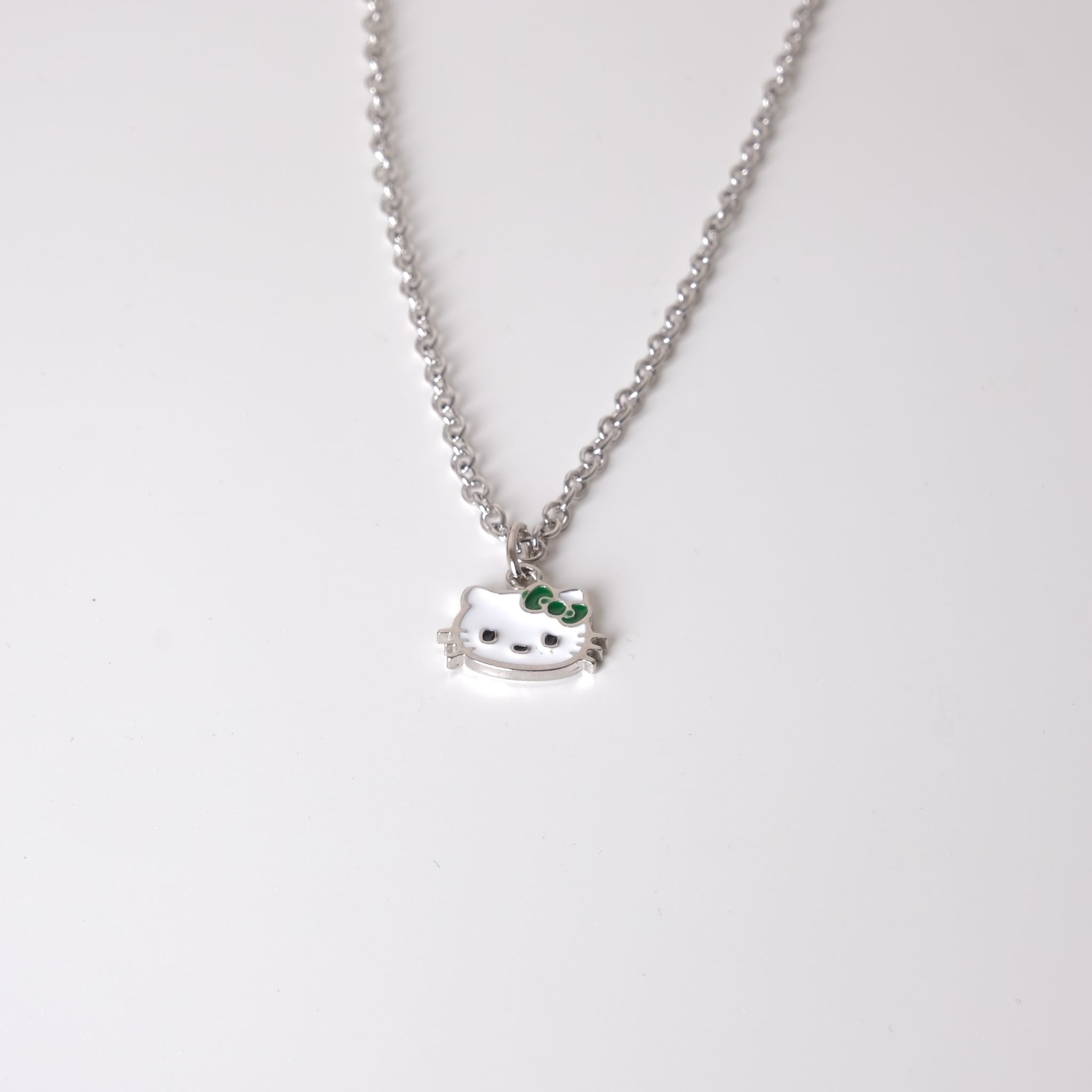 Hello Kitty Green  Ribbon Detail Kolye