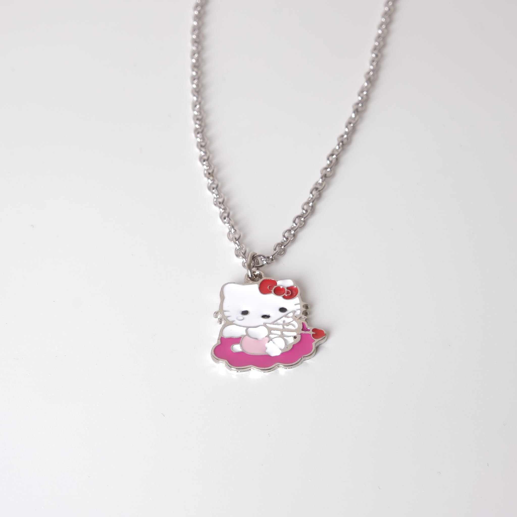 White Hello Kitty Shooting Love Arrow Kolye