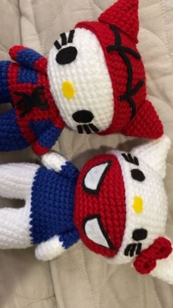 Hello Kitty Spider Love Handmade Amigurimi